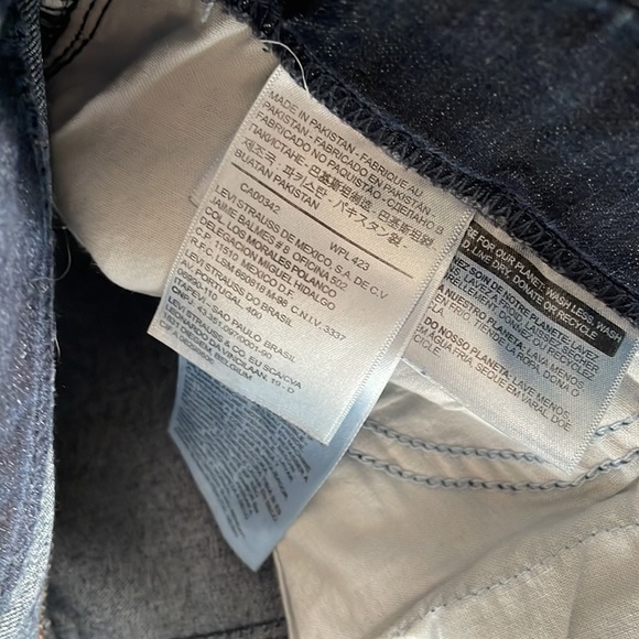 Levis pull on style dark wash skinny/straight jeans - Picture 5 of 7